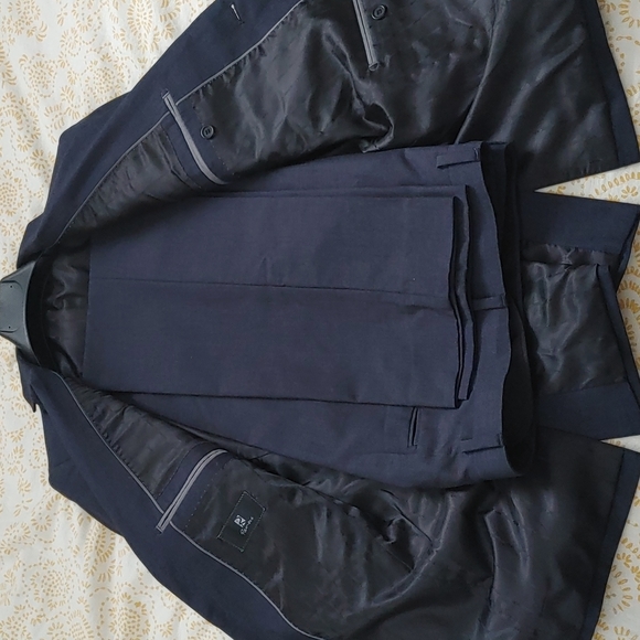 Renoir navy blue suit - Picture 2 of 7